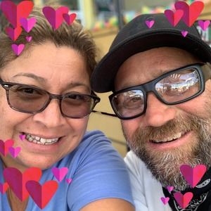 Meet your Posher, Gloria